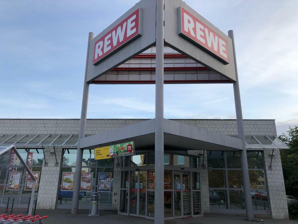 Sonnige Wohnung im Zentrum mit Terrasse u Tiefgarage - Netflix - Prime - Disney Leipzig Exterior foto